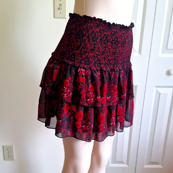 Blue Rain Red and Black Floral Mini Skirt Size M - Picture 1 of 7